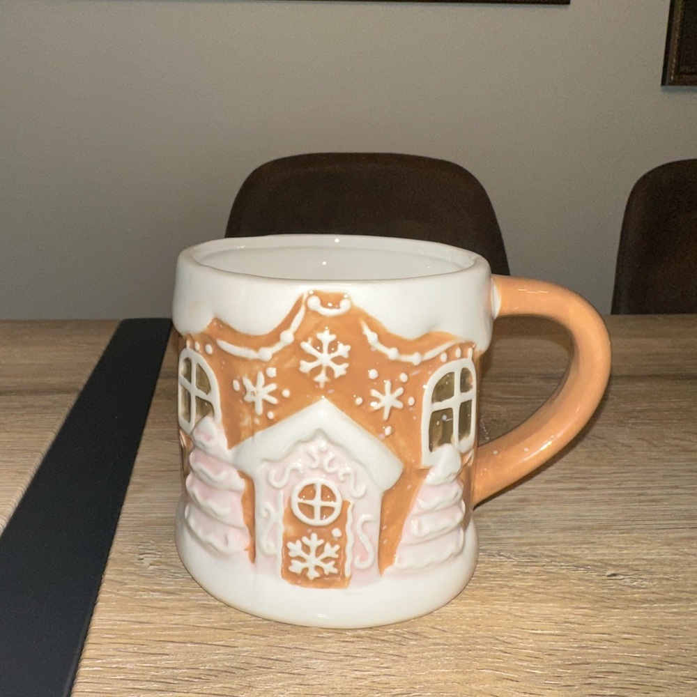 Peppermint & Pine Gingerbread House Christmas Mug | Holiday Hot Cocoa Cup🎄☕️🎁